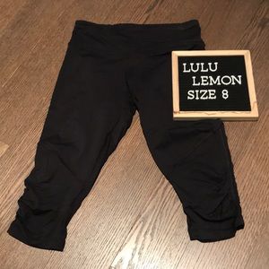 Lululemon running crops